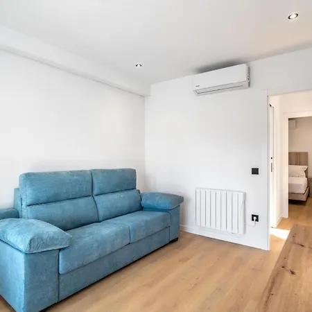 Lejlighed Charming 1-bedroom With Pool In *
