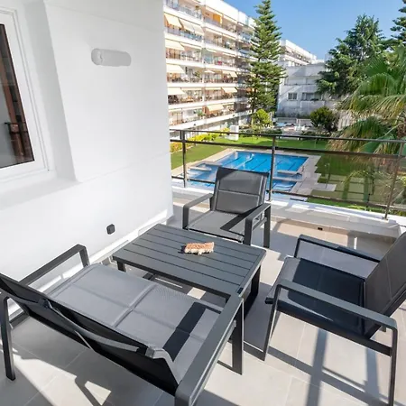 Lejlighed Charming 1-bedroom With Pool In Lloret de Mar
