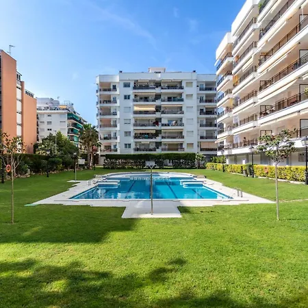Charming 1-bedroom With Pool In Διαμέρισμα